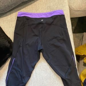 Lululemon crop leggings with pockets